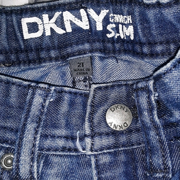 ADORABLE DKNY Toddler Jeans SZ: 2T - Picture 4 of 4